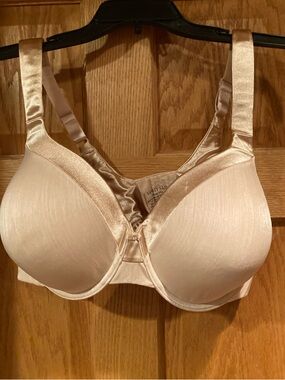 Vanity Fair Satin Full Coverage Bra in Cream